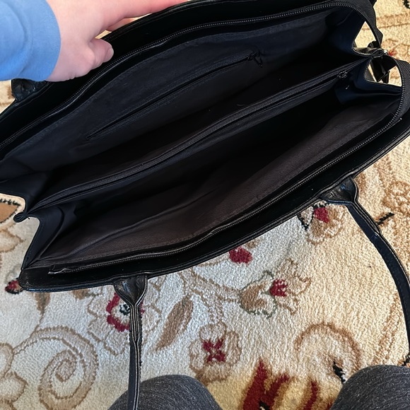 Prada Black Leather Women's Bag - Picture 7 of 8